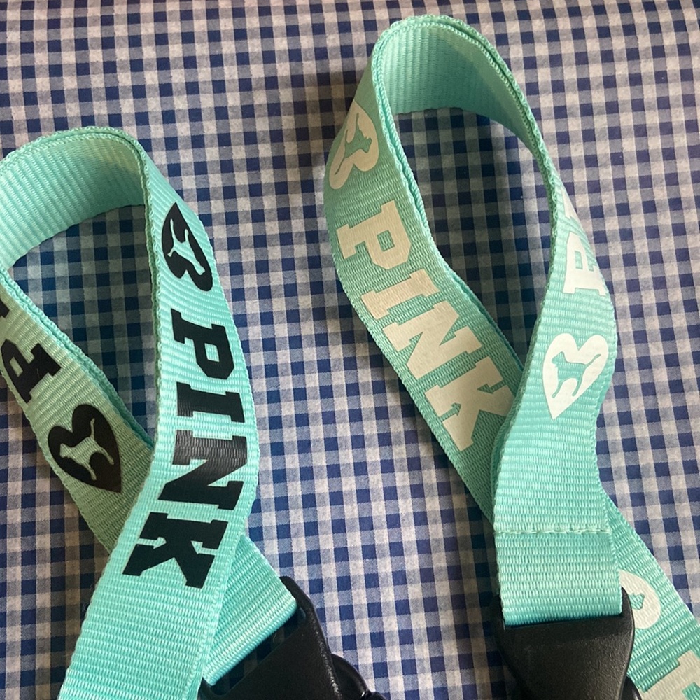 2 Lanyards - Picture 2 of 3